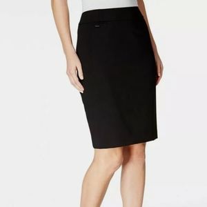 NWOT Calvin Klein Skirt size 4 Black Straight Pencil Classic Career Church